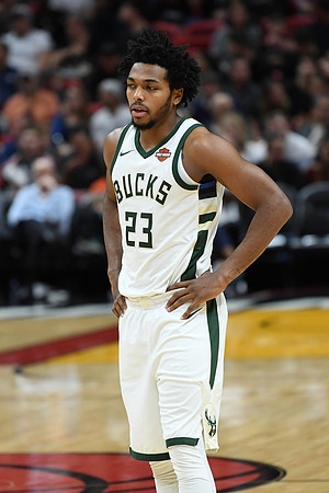RE3_1703